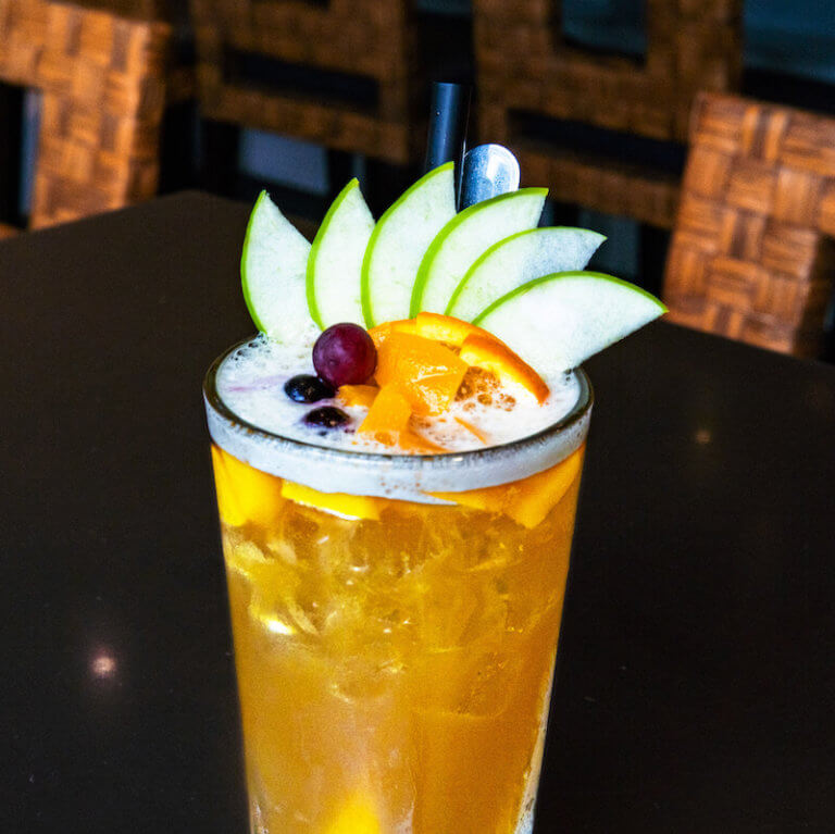 冰茶飲 — 茉香蜜桃冰茶