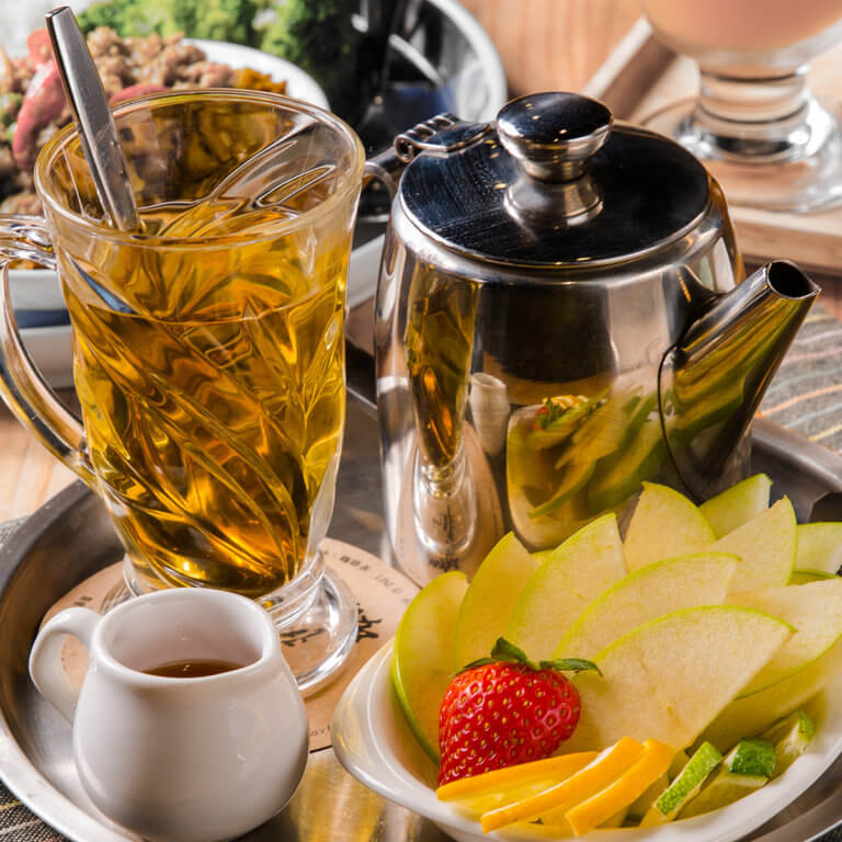 熱茶飲 — 洋甘菊荔香茶