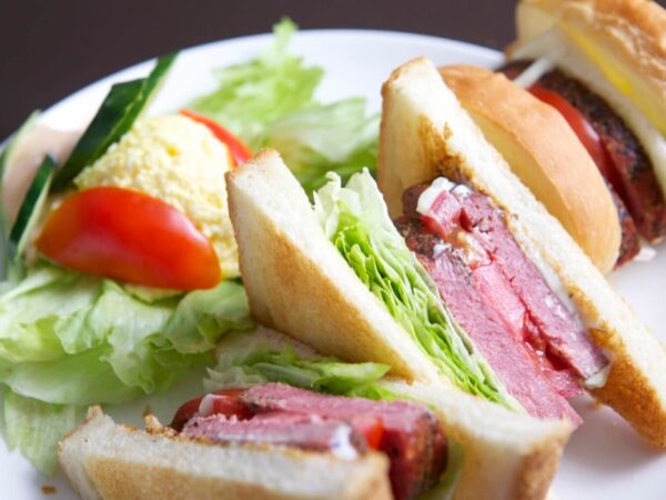 咖啡弄 燻牛肉三明治
